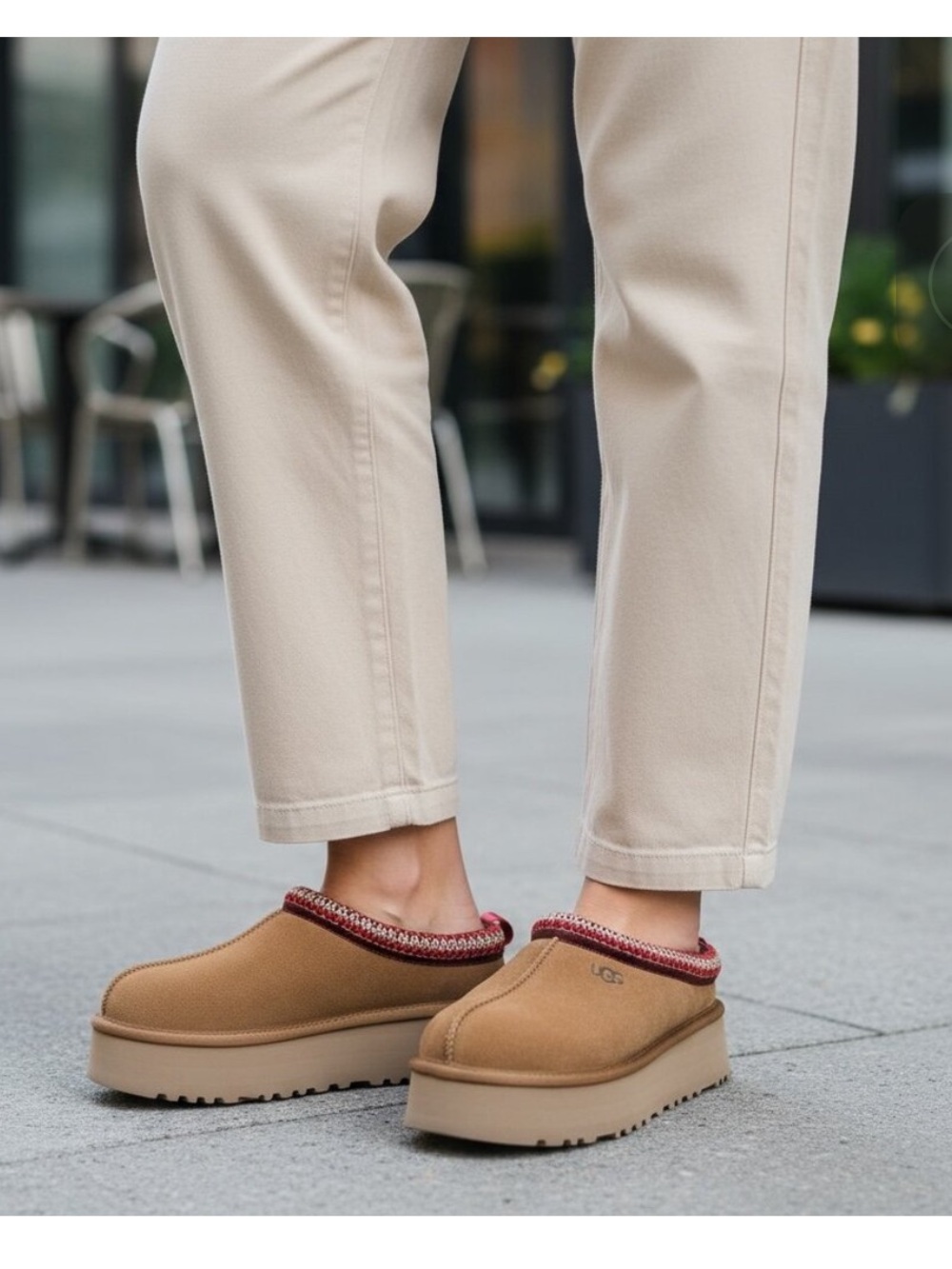 UGG Tazz platform slippers in chestnut size 10 Red Stitching